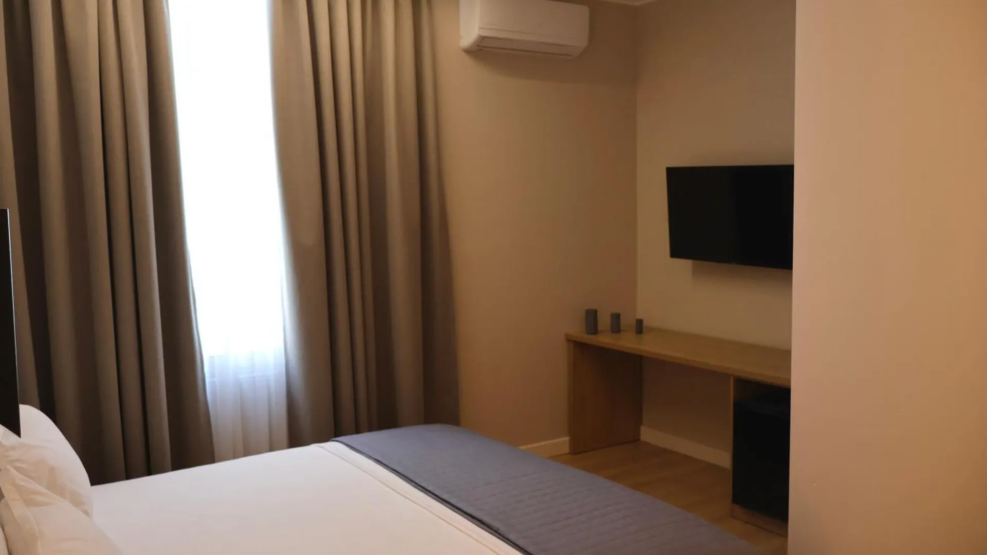 Bliss Apartments Sarande 0*,