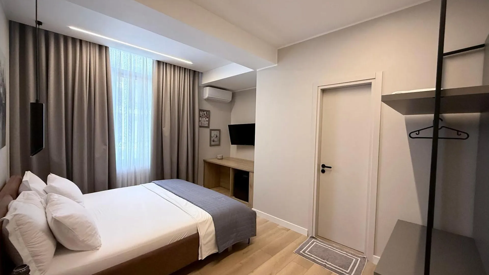 Bliss Apartments Саранда 0*,